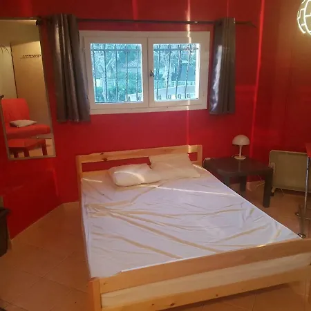 Studio Saint Loup * آجد